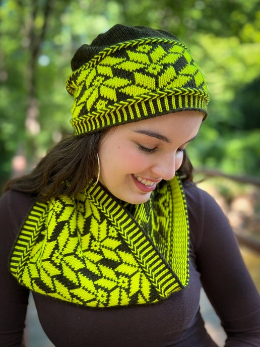 Luminous Hat and Cowl Pattern